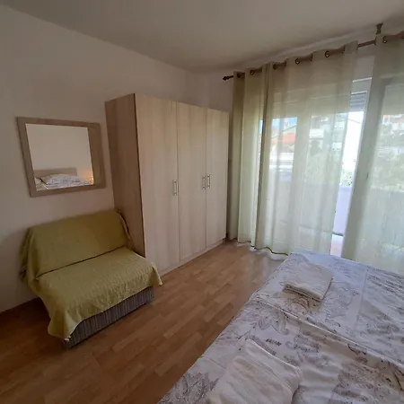 Dolores Appartement *